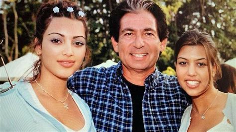 what did robert kardashian wear